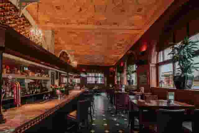 Jamies Ludgate Hill