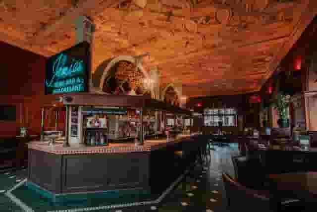 Jamies Ludgate Hill