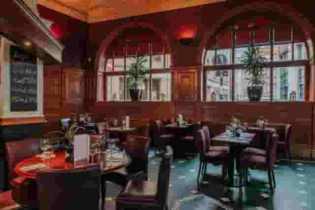 Jamies Ludgate Hill