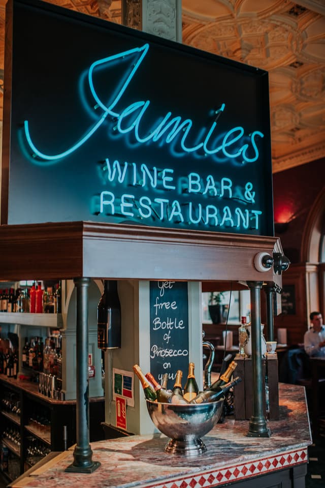 Jamies Ludgate Hill