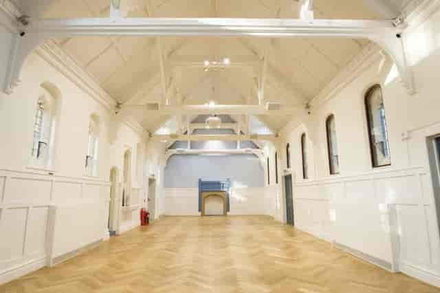Byculla Suite at Ashburton Hall: elegant historic venue for wedding ceremonies and workshops.