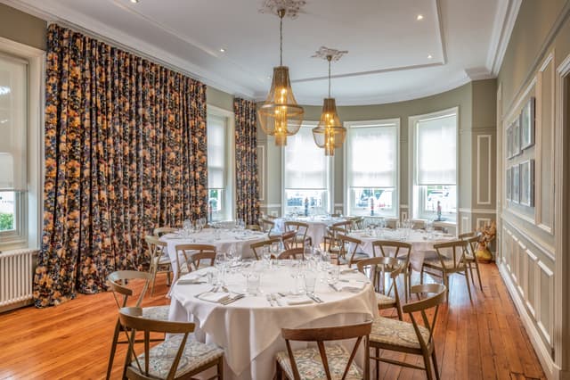 Richmond Harbour Hotel