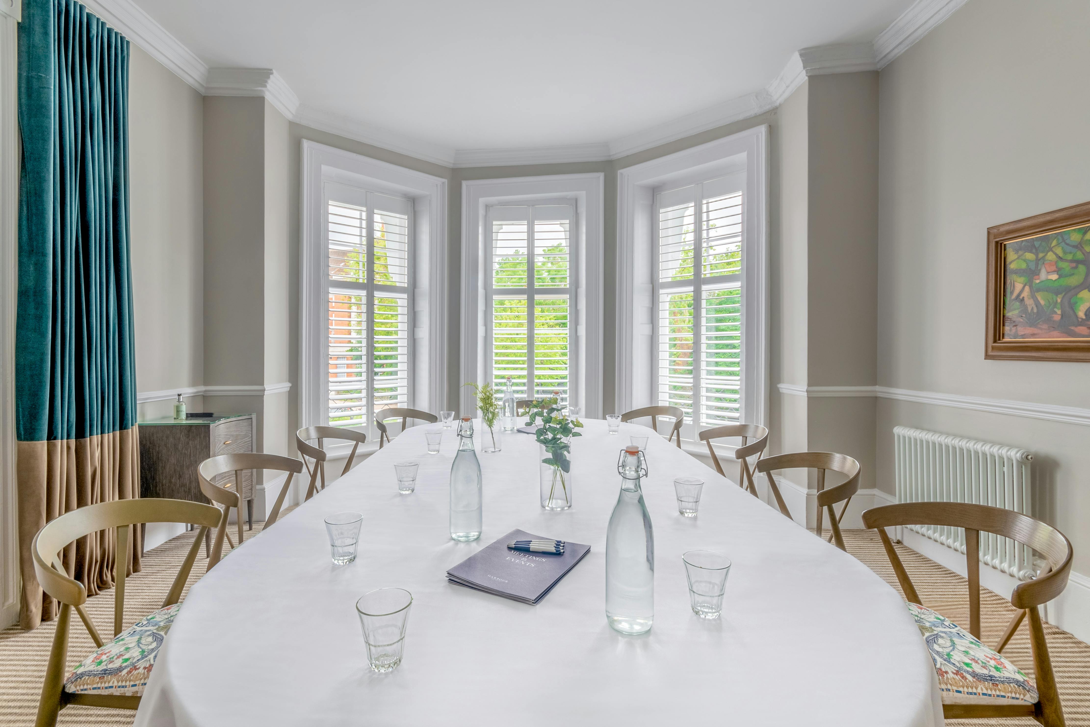 Elegant meeting room at Richmond Harbour Hotel, perfect for workshops and gatherings.