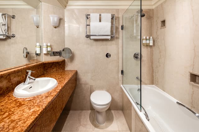Radisson Blu Edwardian Heathrow
