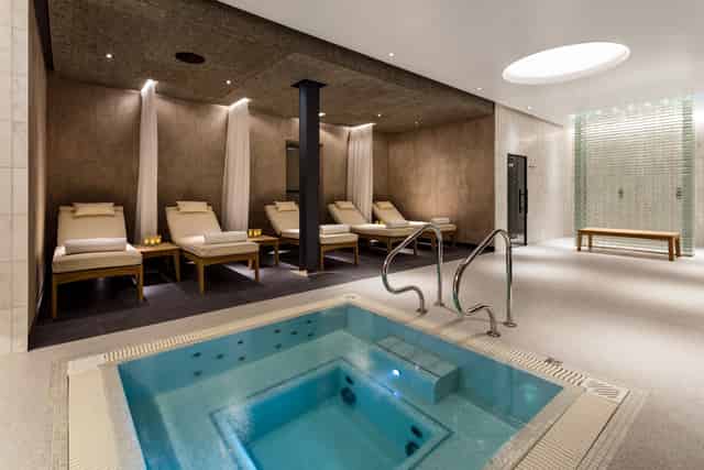 Radisson Blu Edwardian Heathrow