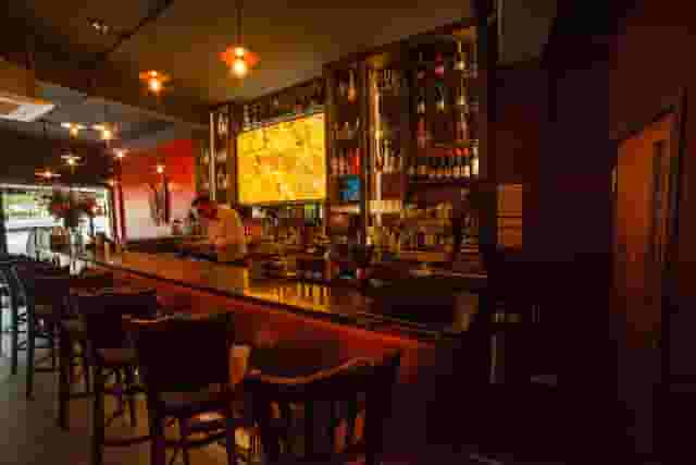 BAR 8