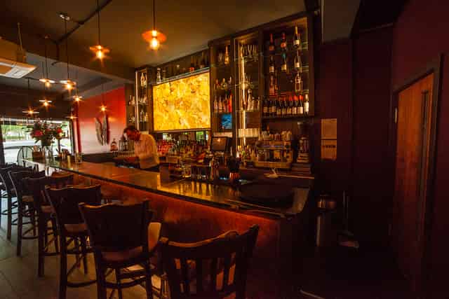 BAR 8