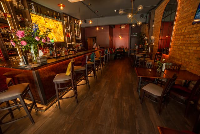 BAR 8
