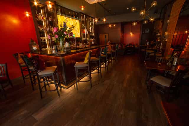 BAR 8