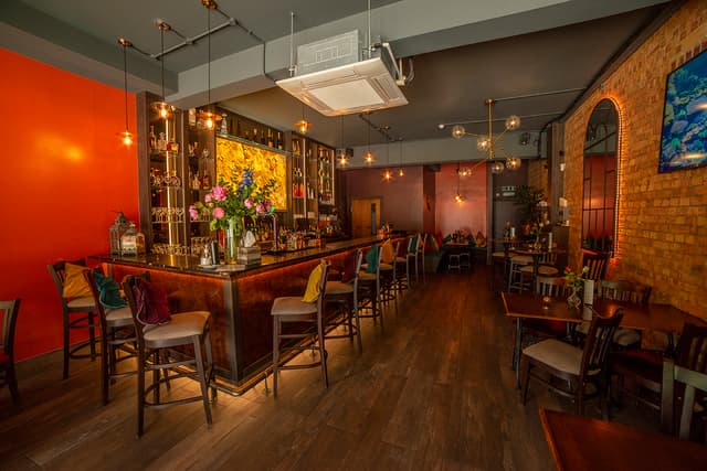 BAR 8