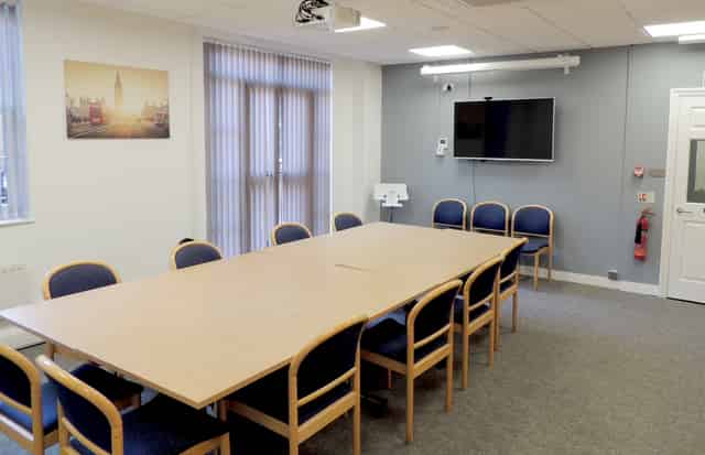 Room 2 (up to 14 people)