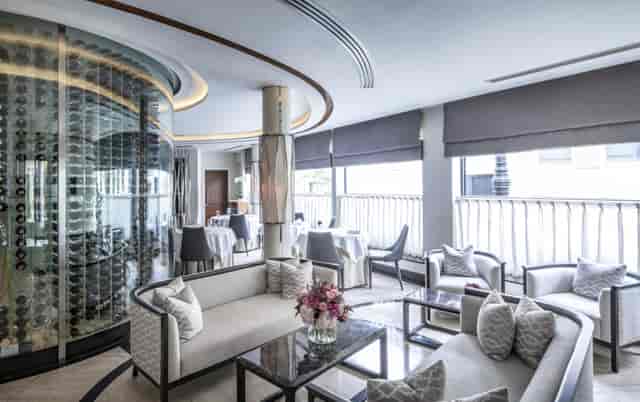 Sophisticated meeting space in Petrus for high-end events and networking.