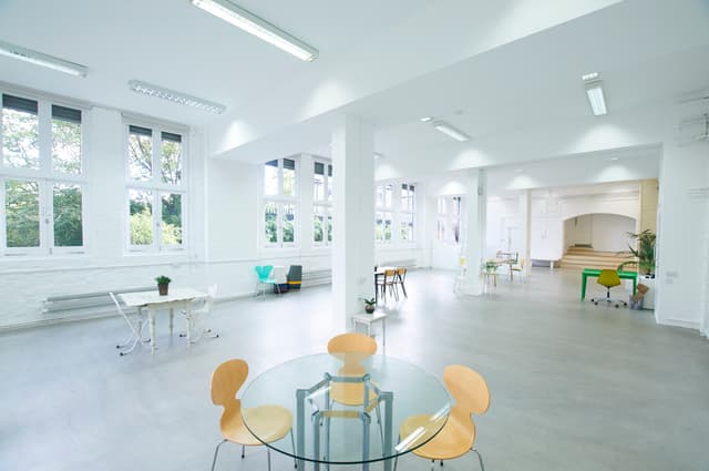 Regents Canal Showroom