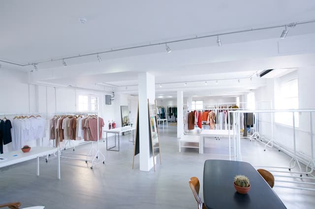 Regents Canal Showroom