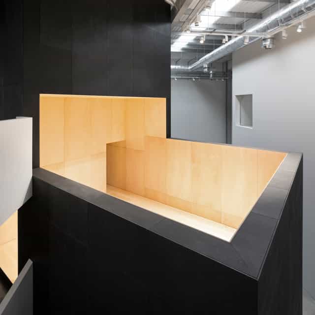 Obsidian Terrace: modern minimalist venue for creative meetings and upscale events.