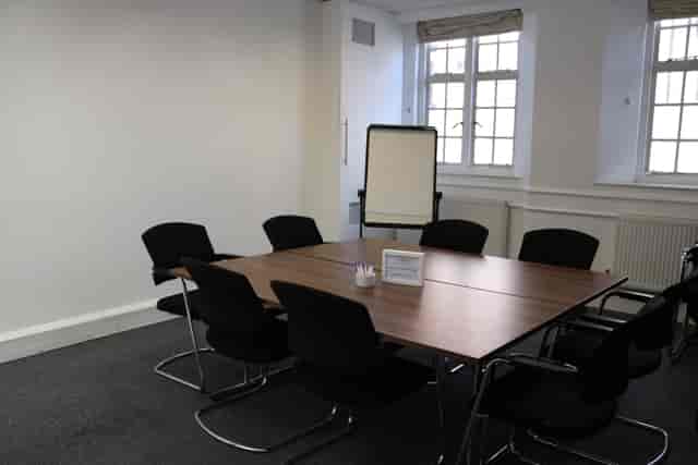 Wilson Room in SPACE, Marylebone: bright meeting room with wooden table for workshops.