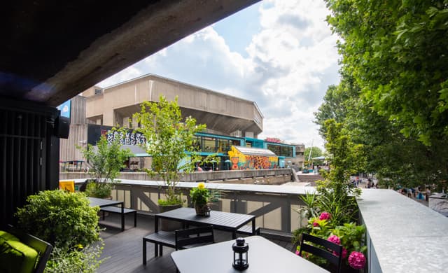 Balcony Bar