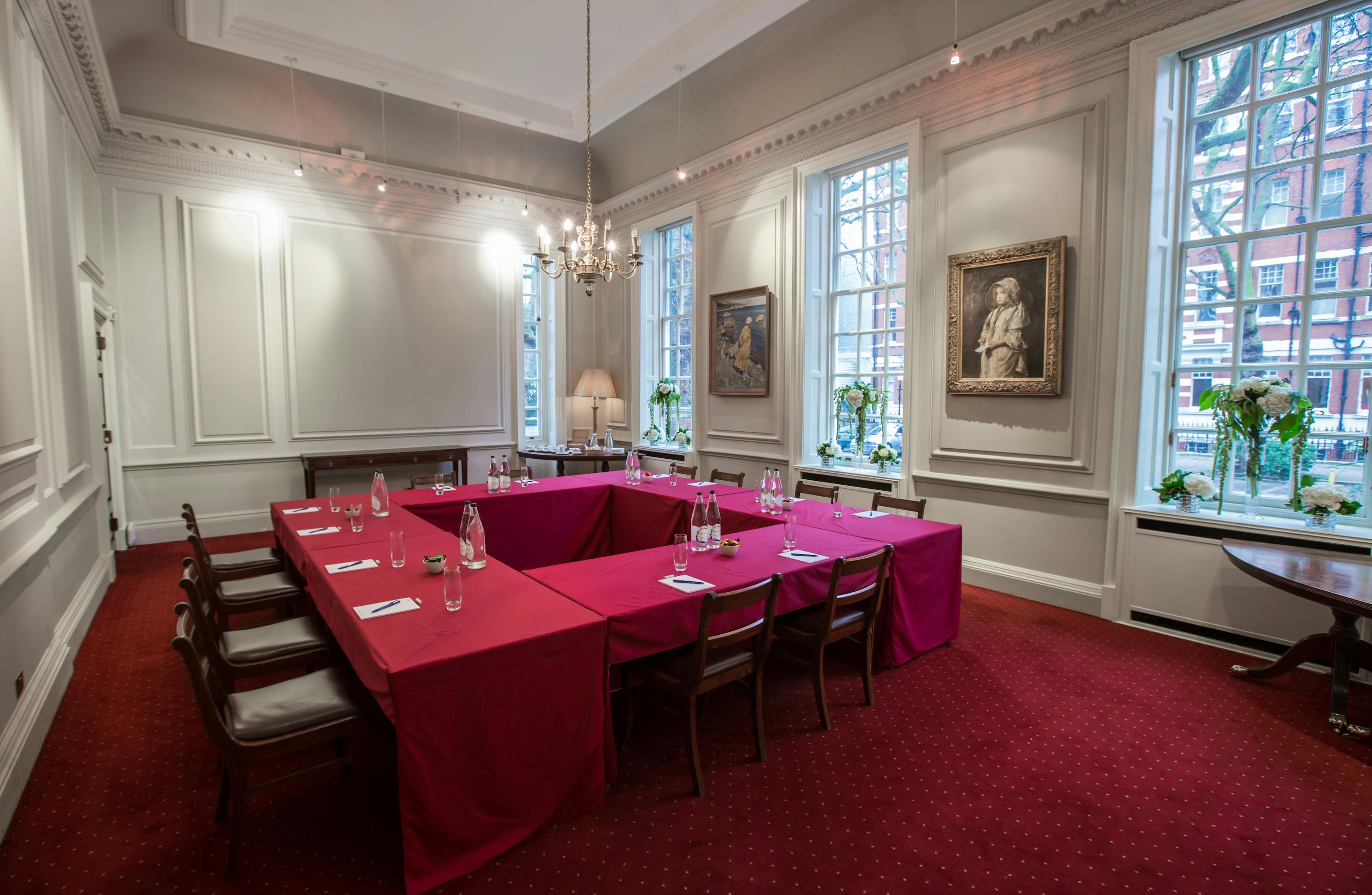 Elegant meeting room at Imperial Venues, ideal for workshops and discussions.