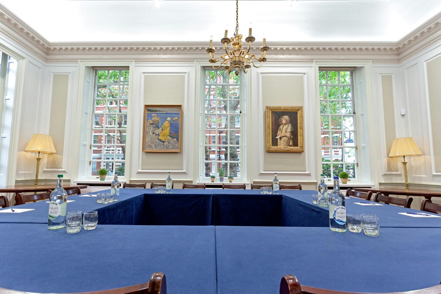 Elegant meeting room at Imperial Venues, ideal for corporate events and discussions.