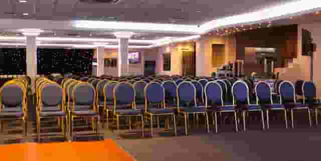 Executive lounge 