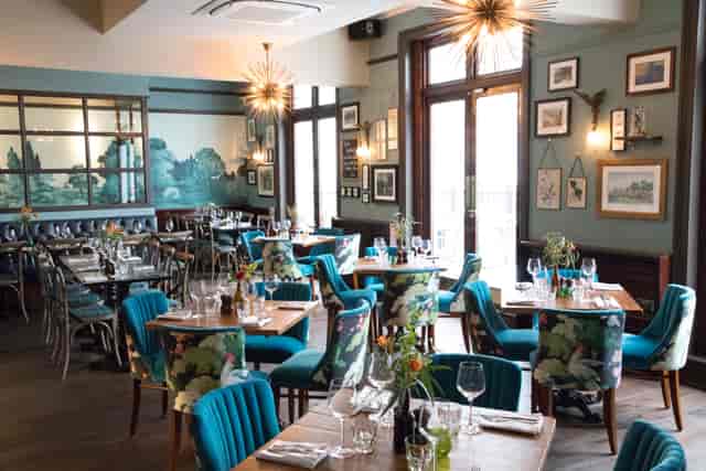 The Swan, Hyde Park - image 2