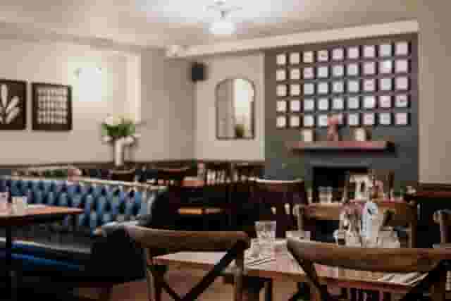 The Swan, Hyde Park