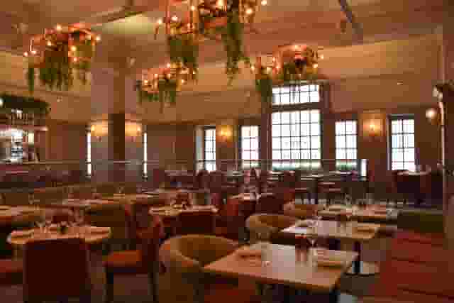 Six Clerks Restaurant and Bar 