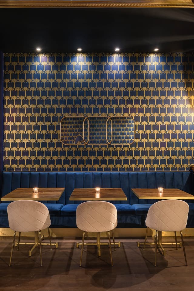 Lounge Bar