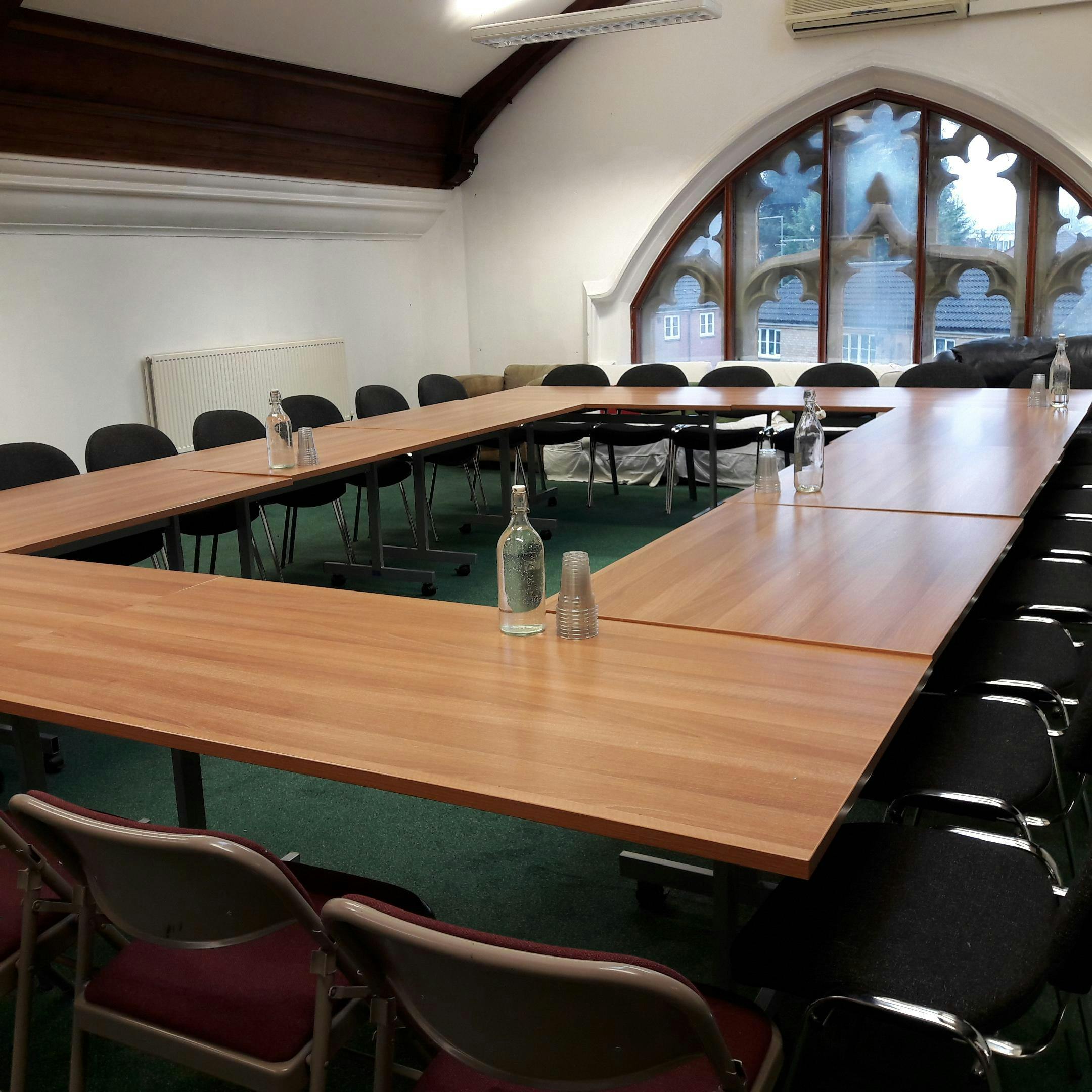 U-shaped meeting room in Trestle Theatre, ideal for collaborative discussions and events.