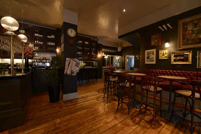 Dalys Wine Bar