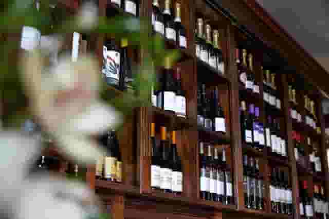 Dalys Wine Bar
