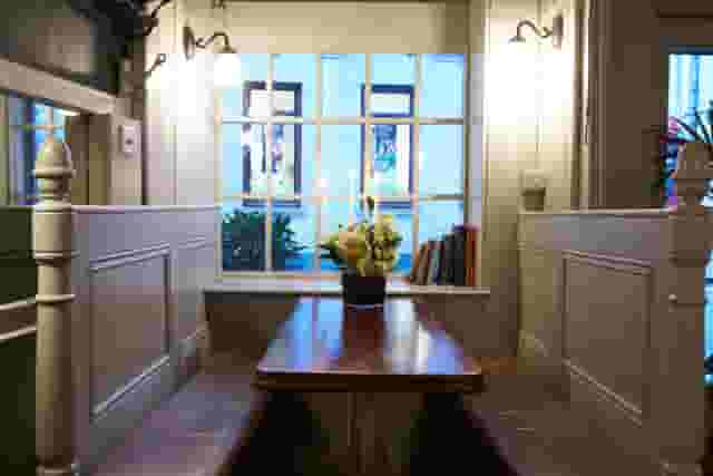 Dalys Wine Bar