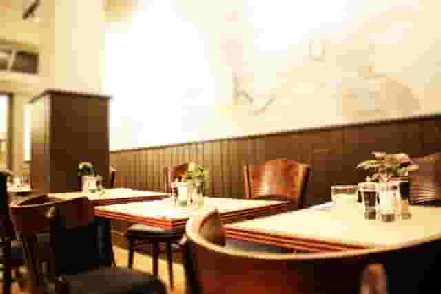 Dalys Wine Bar