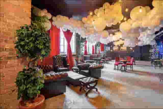U7 Lounge