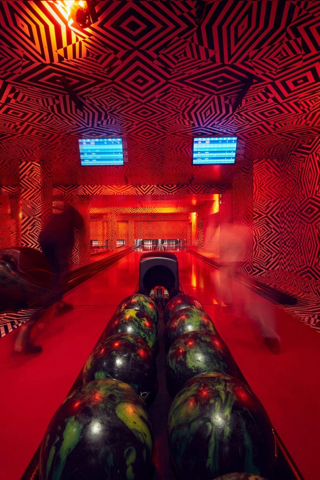 Vibrant bowling alley in Queens for corporate events and team-building activities.