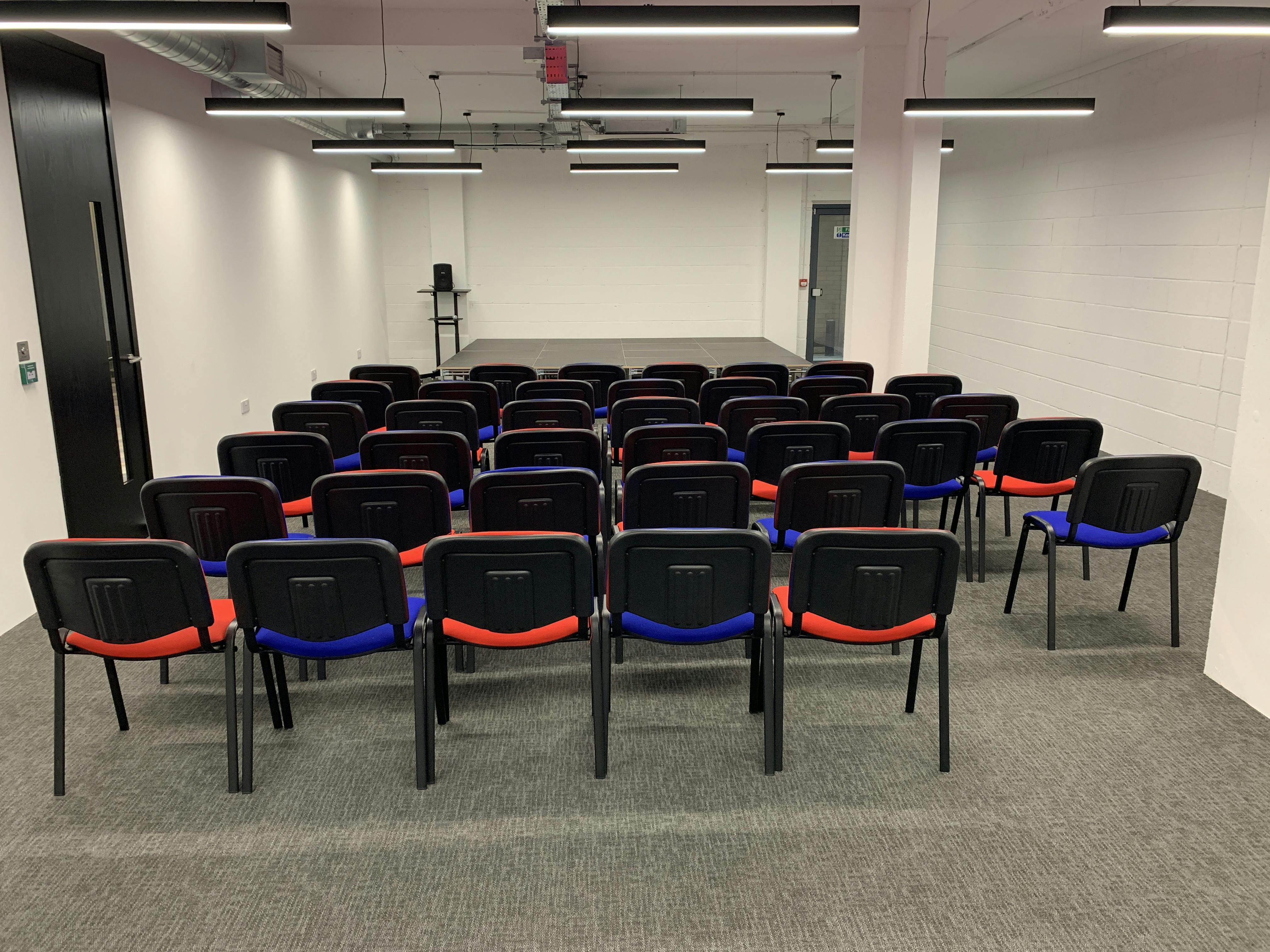 Vandon Rooms meeting space with modern chairs, ideal for presentations and workshops.