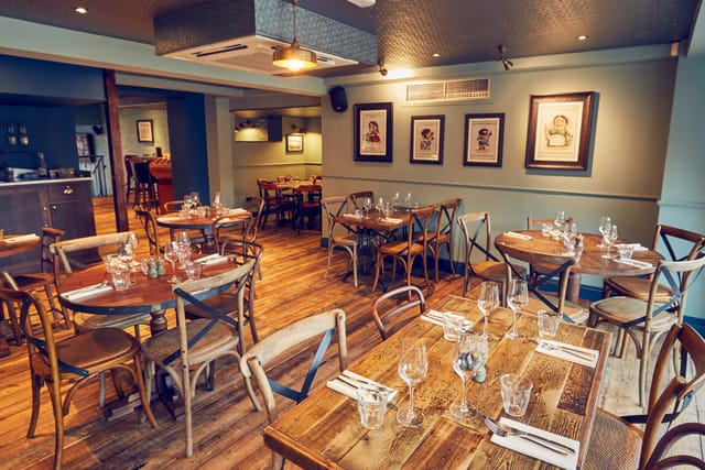 Charming East Putney Tavern restaurant with warm decor for intimate gatherings and events.