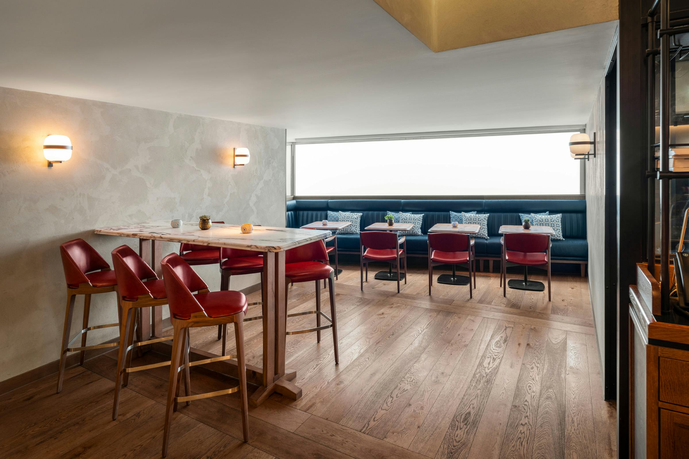 Modern event space at Gridiron, COMO Metropolitan London, ideal for networking and gatherings.