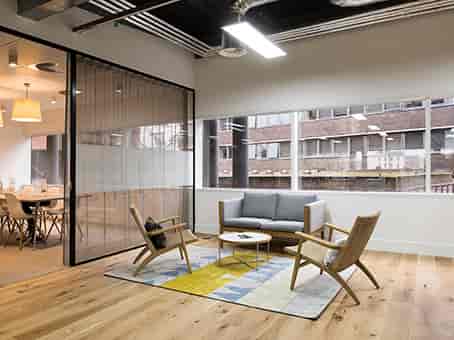 Modern meeting space at Young in Spaces, Charing Cross, ideal for collaboration and creativity.