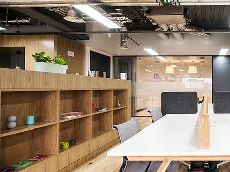 Modern open-concept workspace at Young in Spaces, ideal for workshops and team meetings.