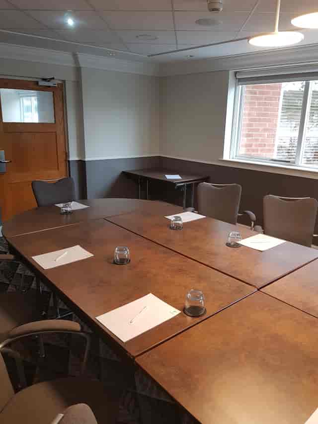 Leicester Suite meeting room with natural light, ideal for brainstorming sessions.