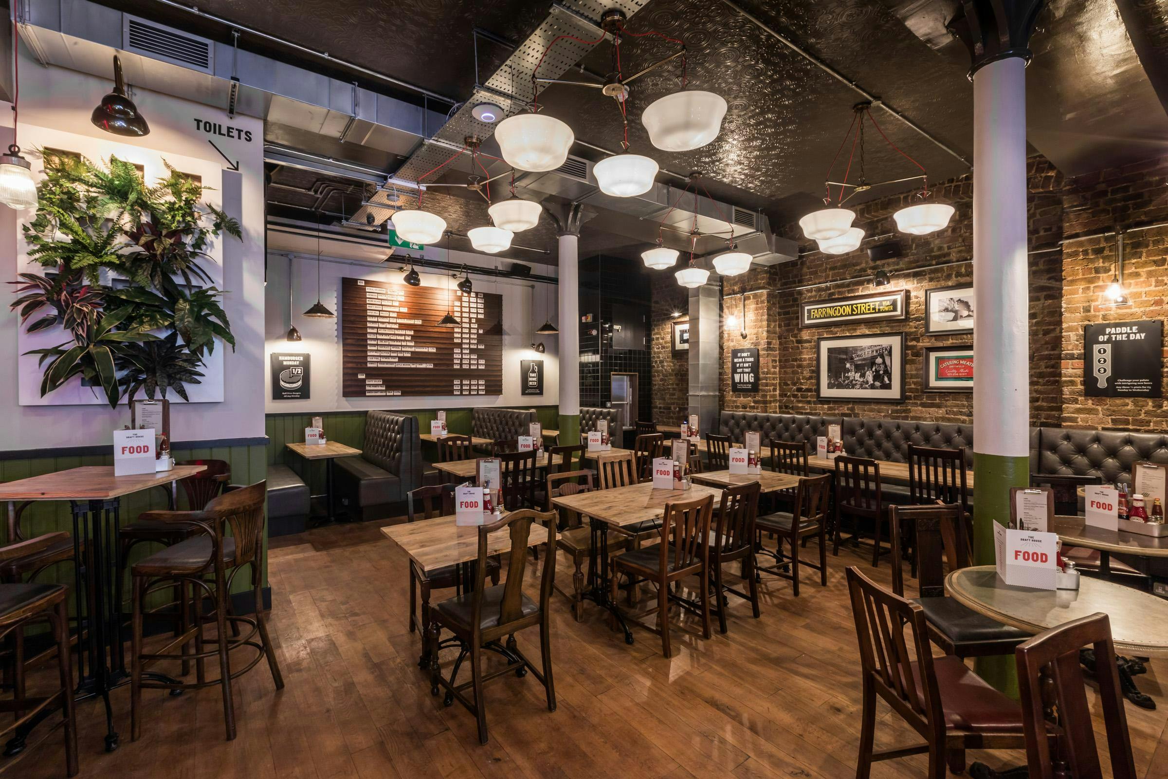 Ground Floor Bar at Draft House Farringdon, stylish venue for casual meetings and events.