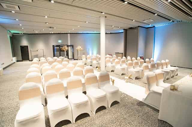 Pier Eight Room