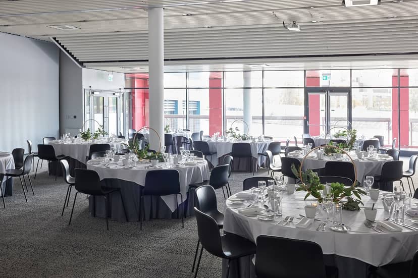Pier Eight Room