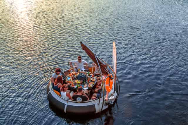 Skuna BBQ Boat