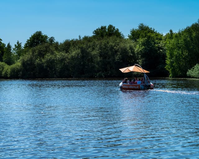 Skuna BBQ Boat