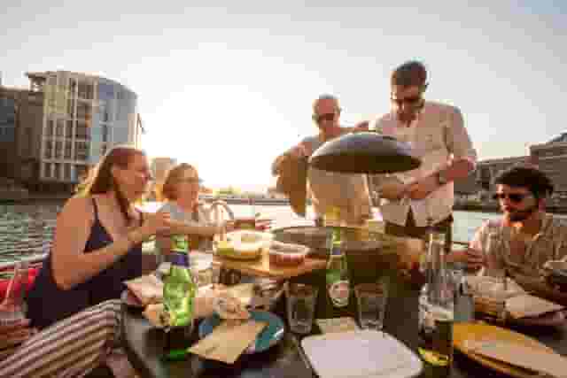Skuna BBQ Boat