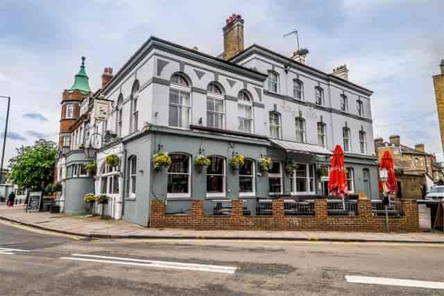 Coach House at The Dog & Fox: charming venue for networking events and team off-sites.