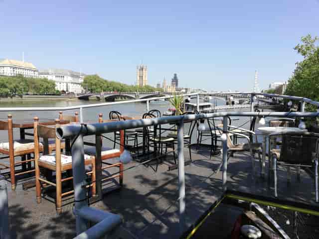 Outdoor event venue at Tamesis Dock with scenic river views and versatile seating.