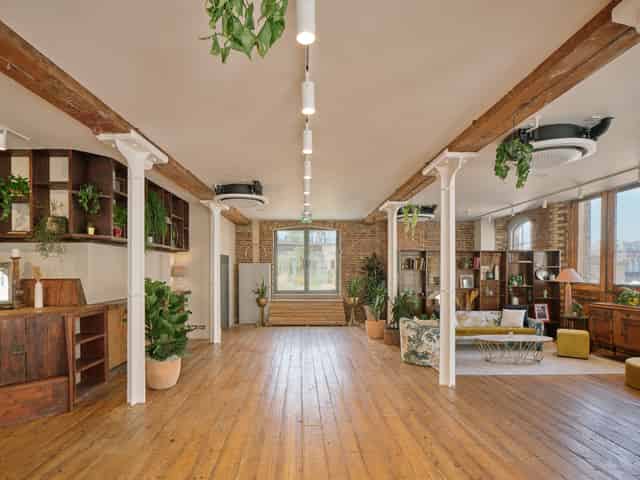 Menier Lounge